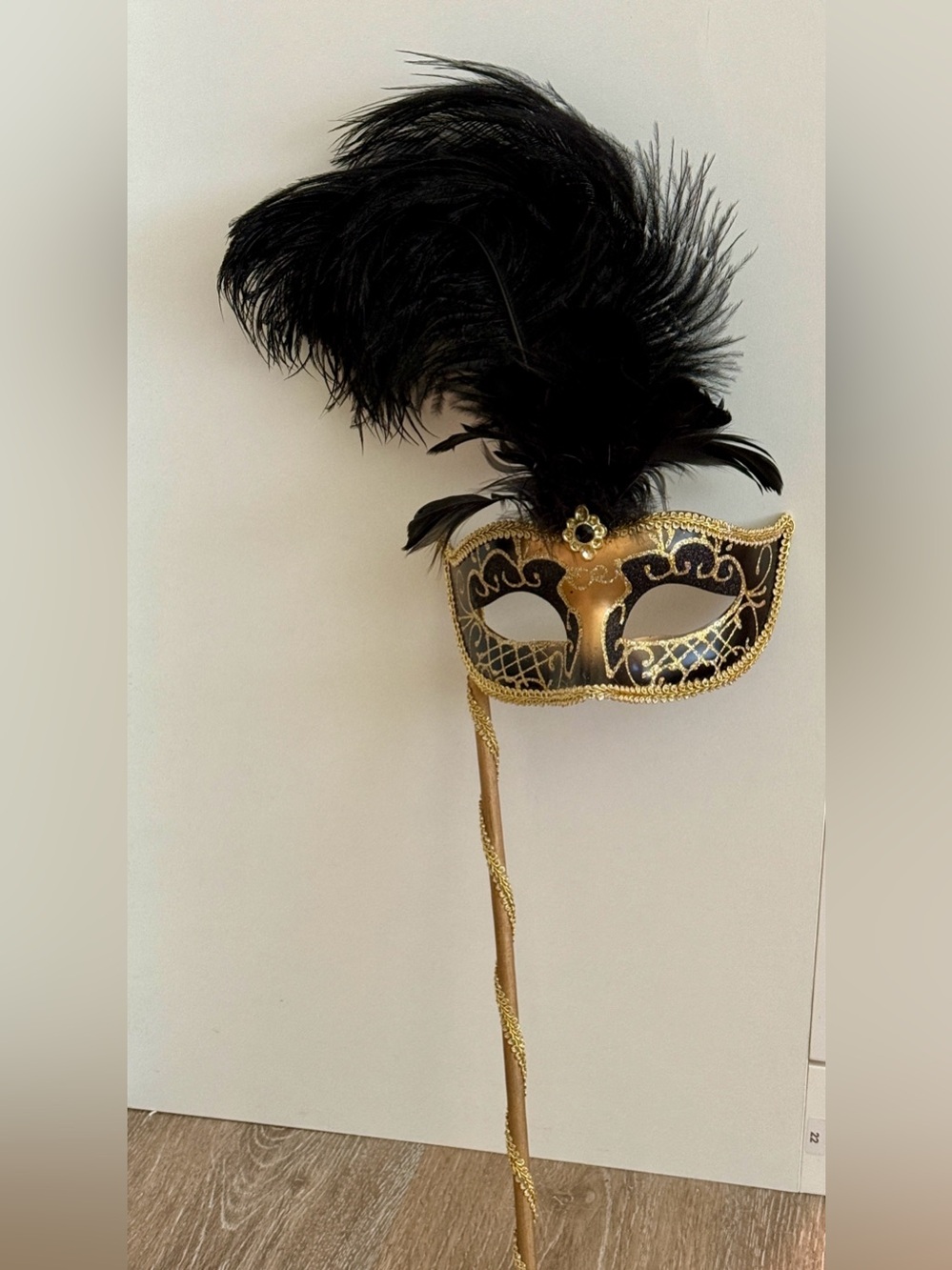 Vintage Pier 1 Venetian Jester Stick Mask Masquerade Black Gold 21”